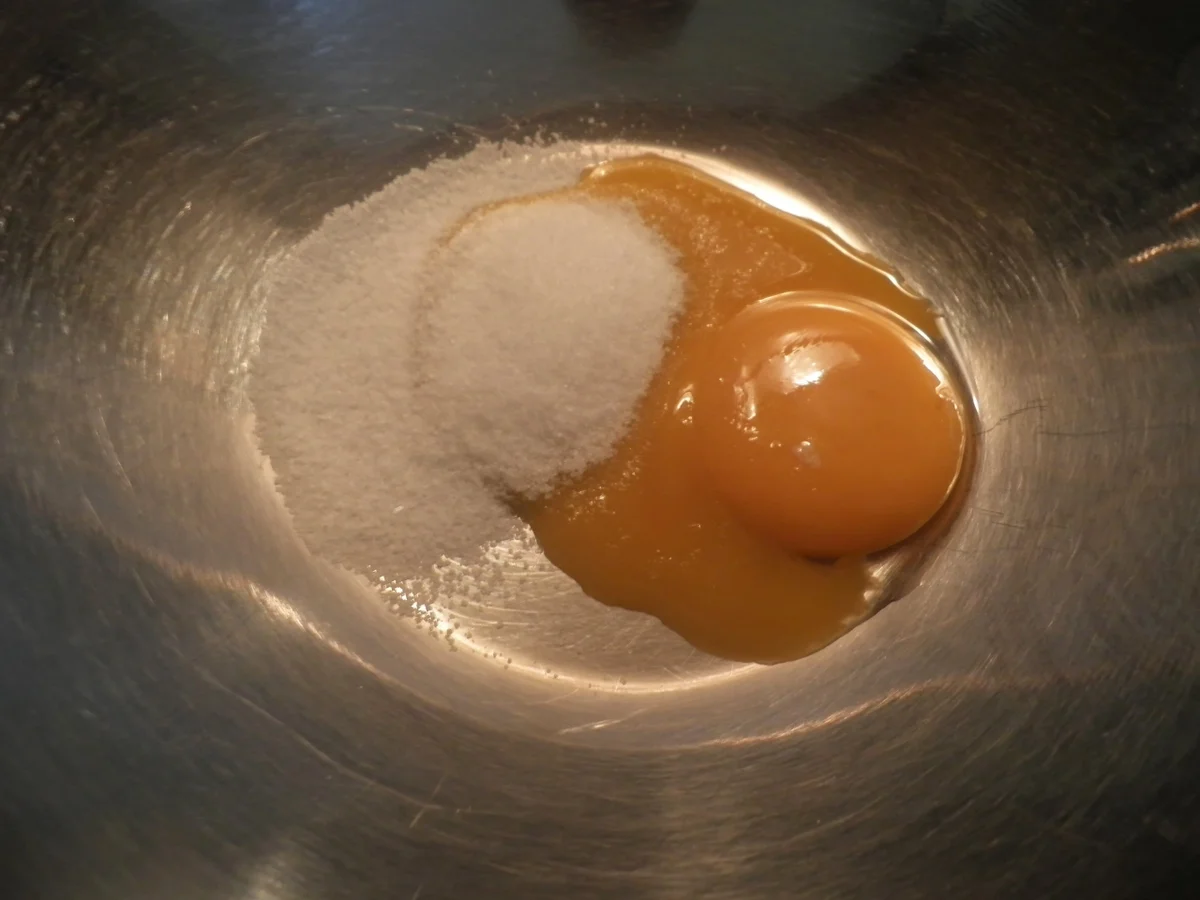 Sekt - Mousse, Heidelbeeren - Sabayon und marinierte Weinbeeren - Rezept - Bild Nr. 16