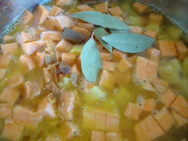 "Goldenes Kartoffelsüppchen" - Rezept - Bild Nr. 2406