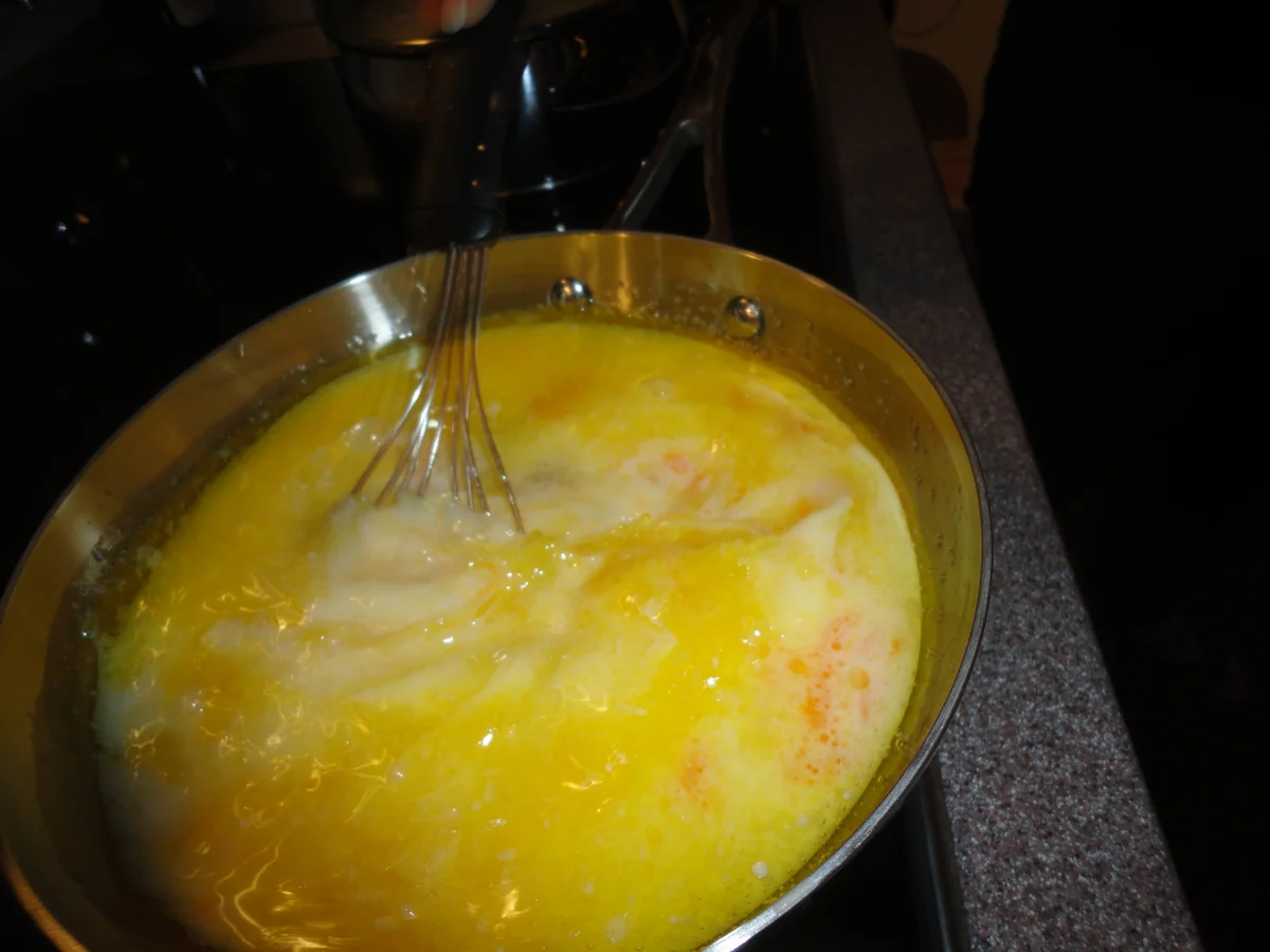 Silvias schnelle Germteig Buchteln - gefüllt mit Nußnougat - Rezept - Bild Nr. 6