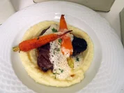 Bäckchen vom Kalb mit Kartoffel-Sellerie Püree und Möhrchen - Rezept - Bild Nr. 2