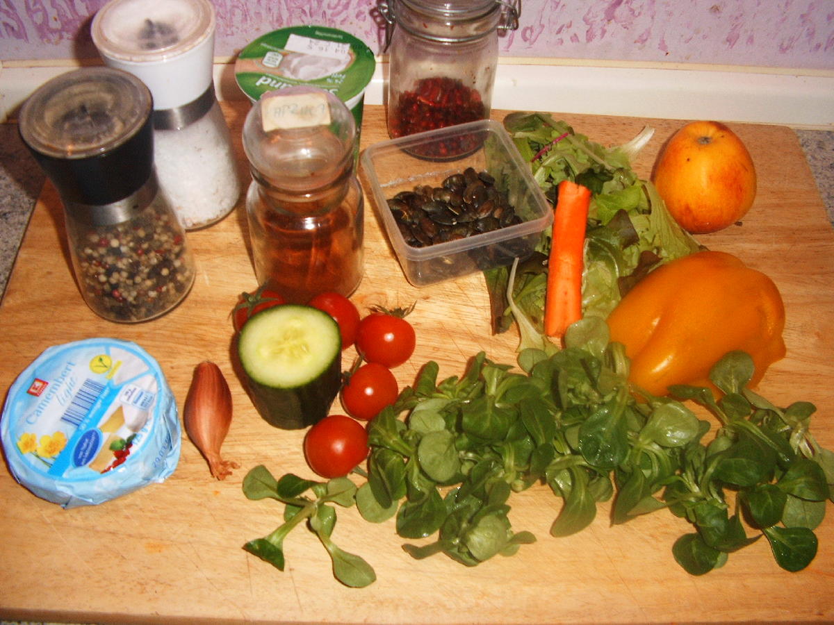 Bunter Salat mit Käsedressing - Rezept - Bild Nr. 2