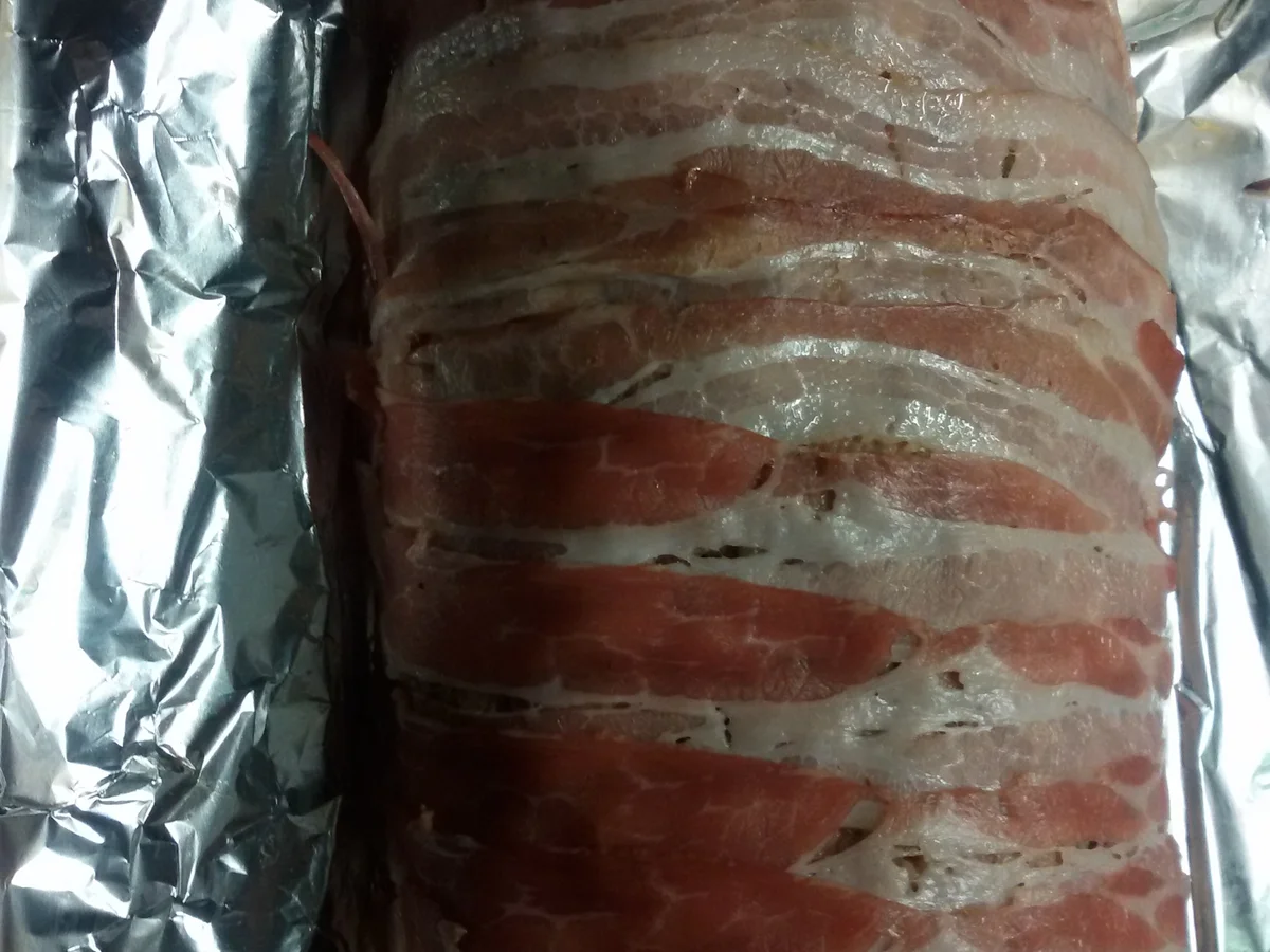 Rezept: Hackbraten mit Bacon & Ei Hackbraten mit Bacon & Ei - Rezept