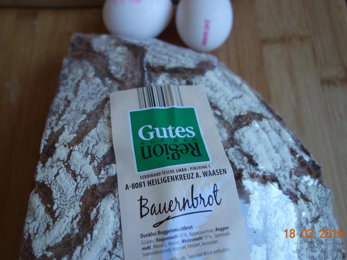 Rezept: JAUSE: Bauernbrot mit pochiertem Ei JAUSE: Bauernbrot mit pochiertem Ei - Rezept