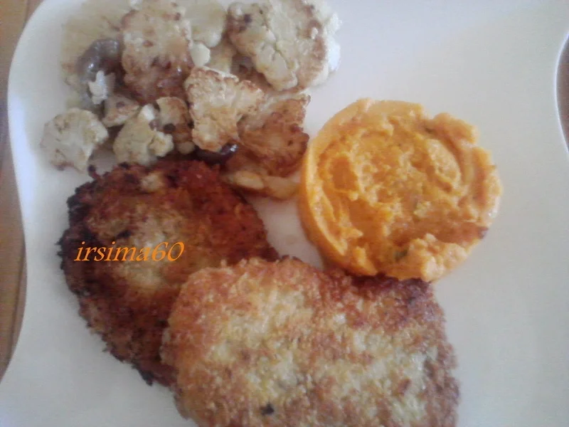 Rezept: Gebratener Blumenkohl an Süßkartoffelstampf Gebratener Blumenkohl an Süßkartoffelstampf - Rezept