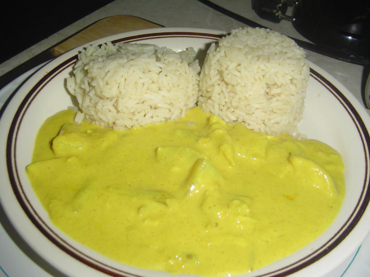 Curryhühnchen mit Ananas und Reis - Rezept