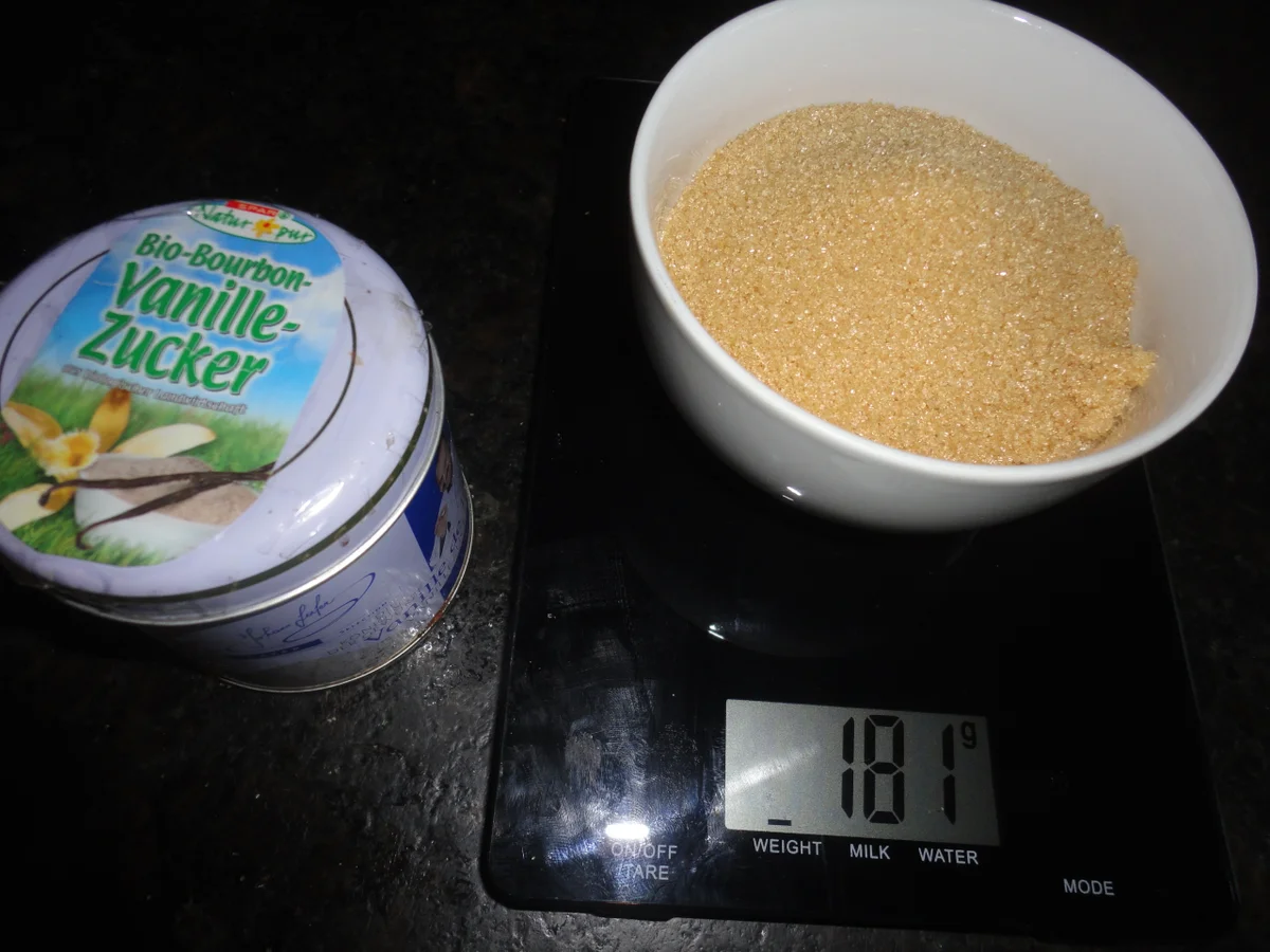 Biskuitroulade für Weizenallergiker - Rezept