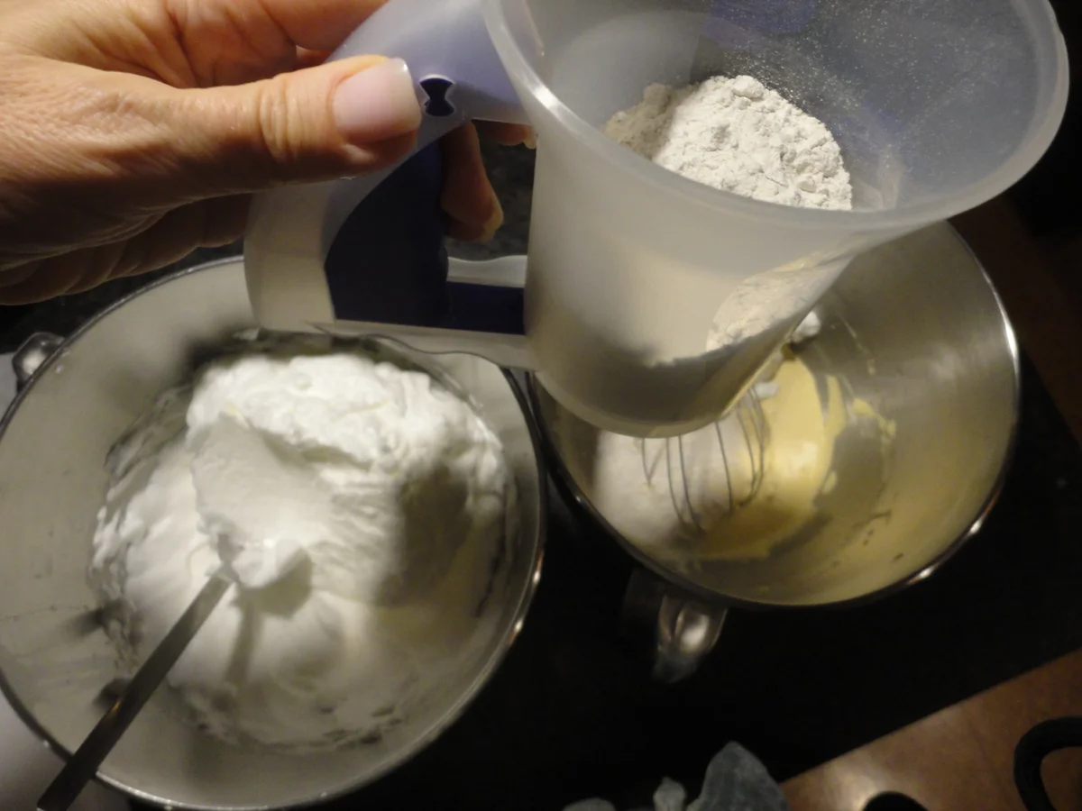 Biskuitroulade für Weizenallergiker - Rezept - Bild Nr. 8