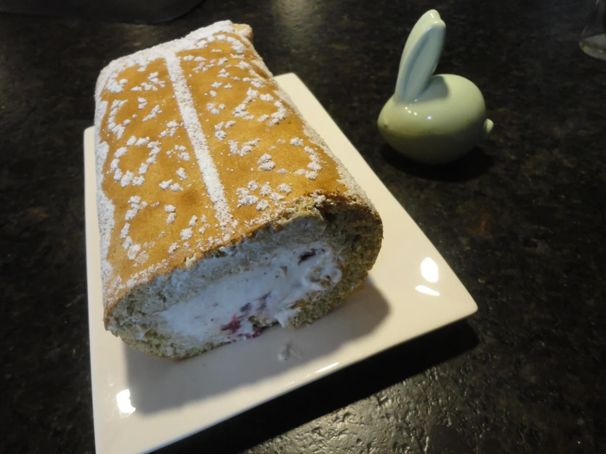 Biskuitroulade für Weizenallergiker - Rezept - Bild Nr. 18