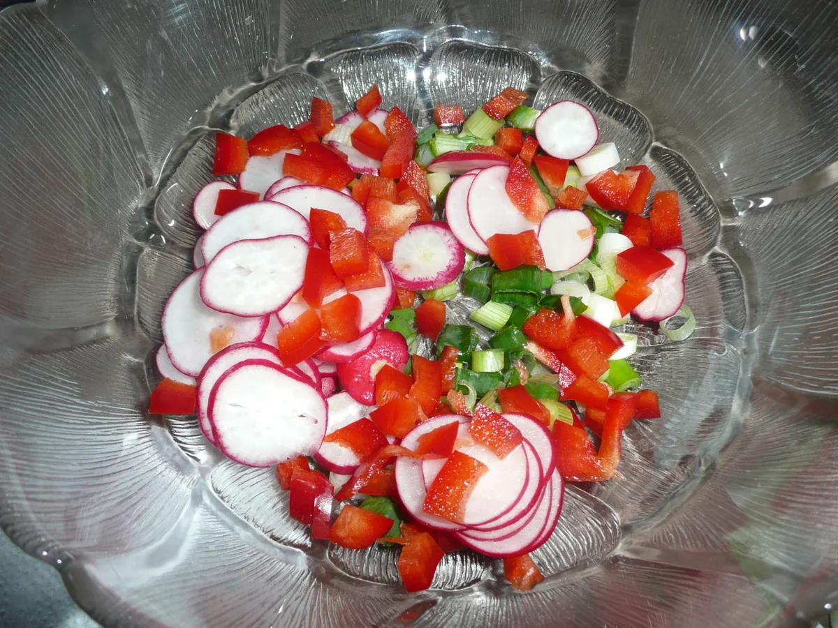 Viktoriaseebarsch Finkenwerder Art mit Kartoffelsalat. - Rezept - Bild Nr. 2