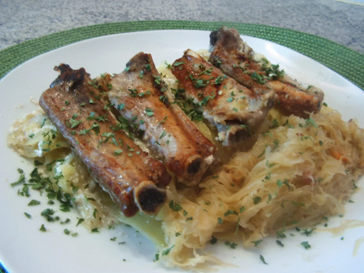 Rezept: Kartoffeln mit Schälrippchen Kartoffeln mit Schälrippchen - Rezept