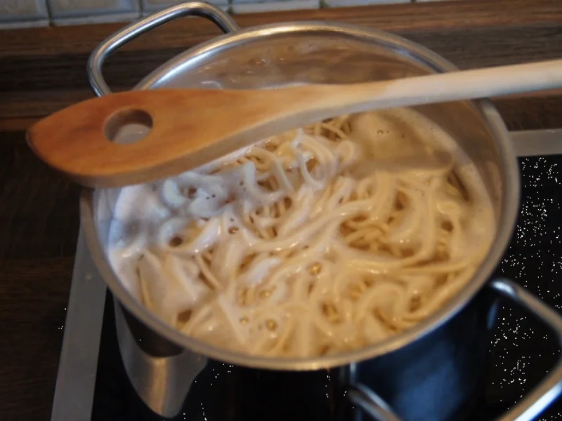 Rezept: Chinesische Bratnudeln mit Schweinefleisch Bild Nr. 3 Chinesische Bratnudeln mit Schweinefleisch - Rezept - Bild Nr. 3