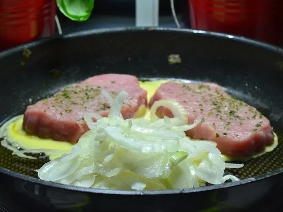 Schweinesteaks mit Porree Gemüse und paniertem Kartoffelstampf à la Biggi - Rezept - Bild Nr. 3