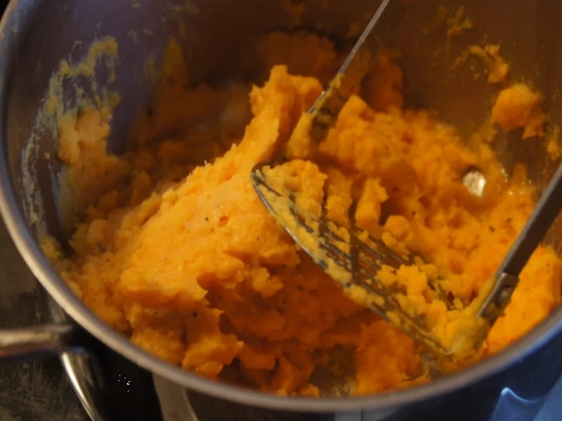 Sellerieschnitzel mit Süßkartoffelpüree und Garnelenschwänzen - Rezept - Bild Nr. 5