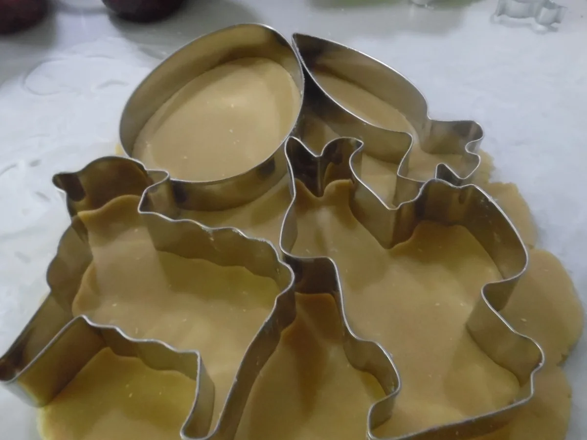 Rezept: Große Oster-Plätzchen Bild Nr. 4 Große Oster-Plätzchen - Rezept - Bild Nr. 4