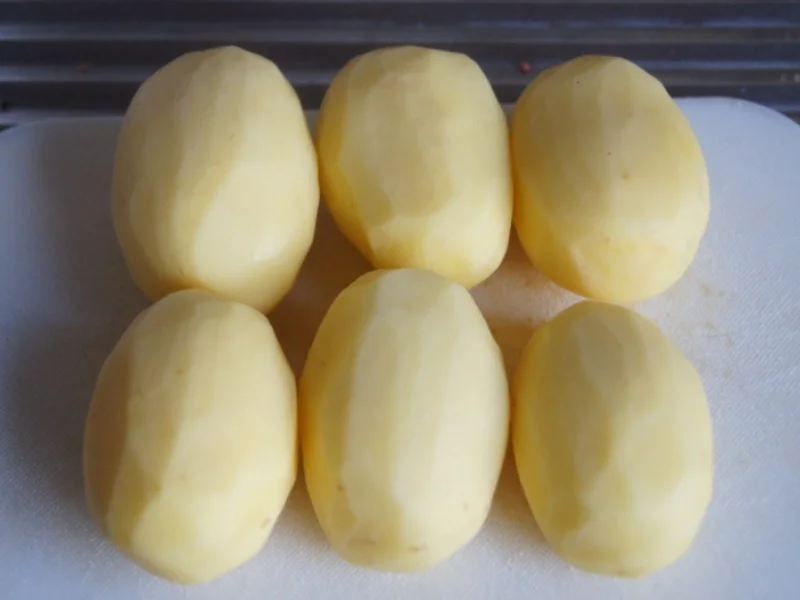 Rezept: Kotelett mit Kartoffelpilzen und Buttergemüse Bild Nr. 10 Kotelett mit Kartoffelpilzen und Buttergemüse - Rezept - Bild Nr. 10