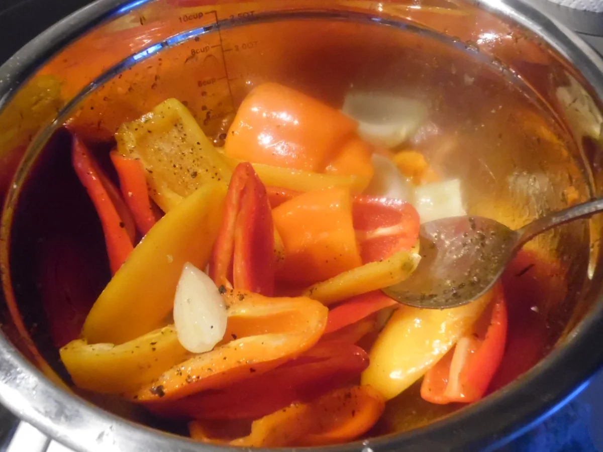 Rezept: Knusprige Putenunterkeule auf scharfer Soße Bild Nr. 2 Knusprige Putenunterkeule auf scharfer Soße - Rezept - Bild Nr. 2