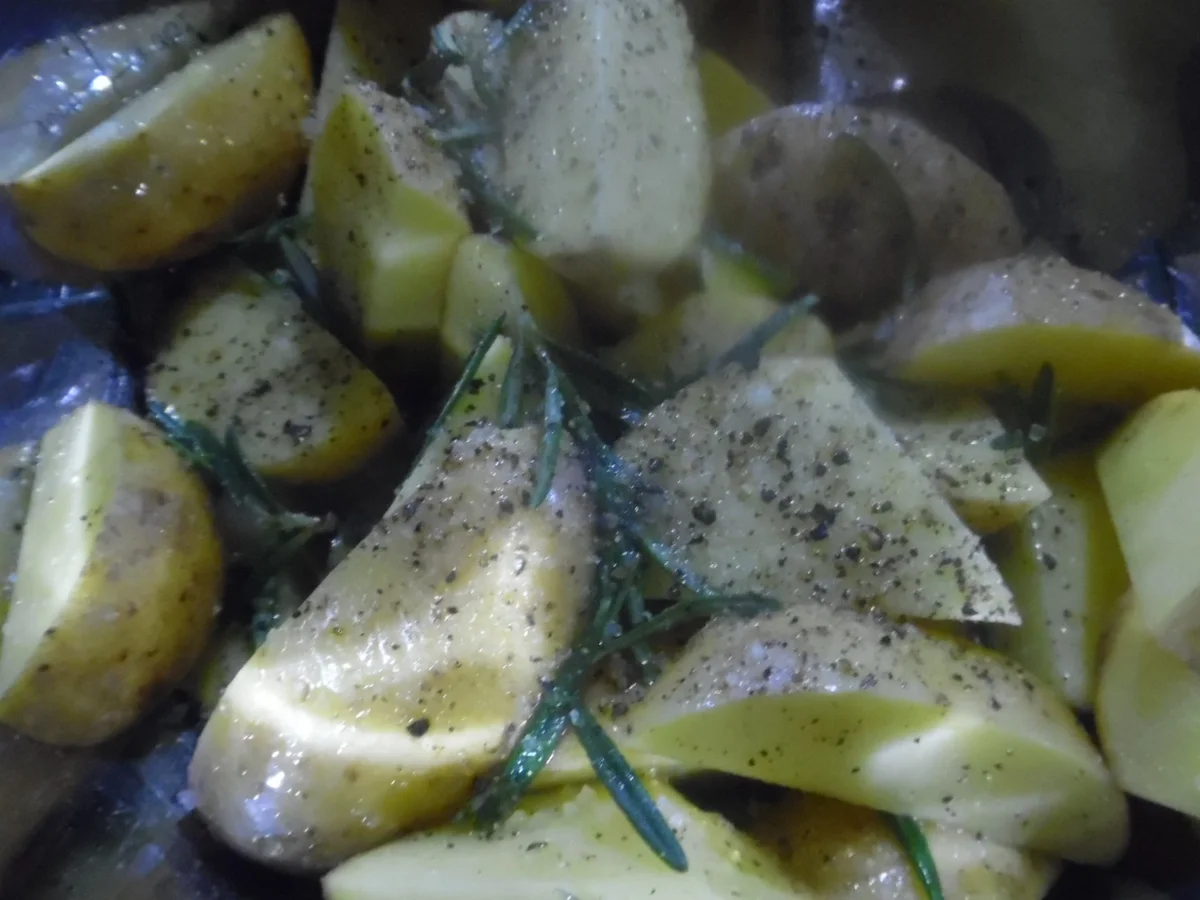 Rezept: Knusprige Putenunterkeule auf scharfer Soße Bild Nr. 4 Knusprige Putenunterkeule auf scharfer Soße - Rezept - Bild Nr. 4