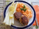 Rezept: Fischbuletten mit Spargel und Möhren-Sellerie-Salat Fischbuletten mit Spargel und Möhren-Sellerie-Salat - Rezept