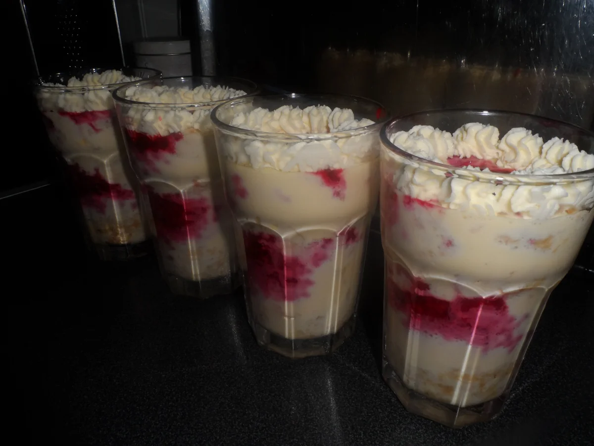 BiNe` S HIMBEERTIRAMISU MIT EIERLIKÖR - Rezept - Bild Nr. 10