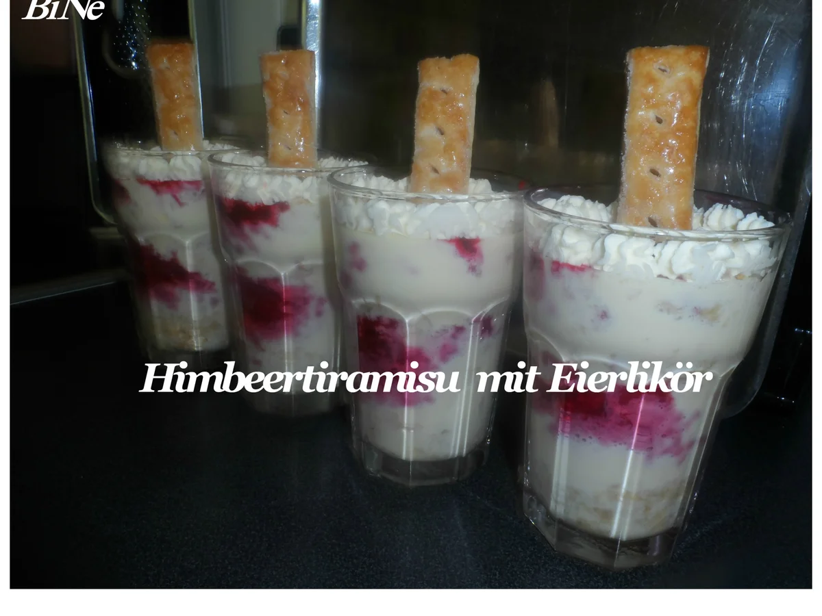 BiNe` S HIMBEERTIRAMISU MIT EIERLIKÖR - Rezept