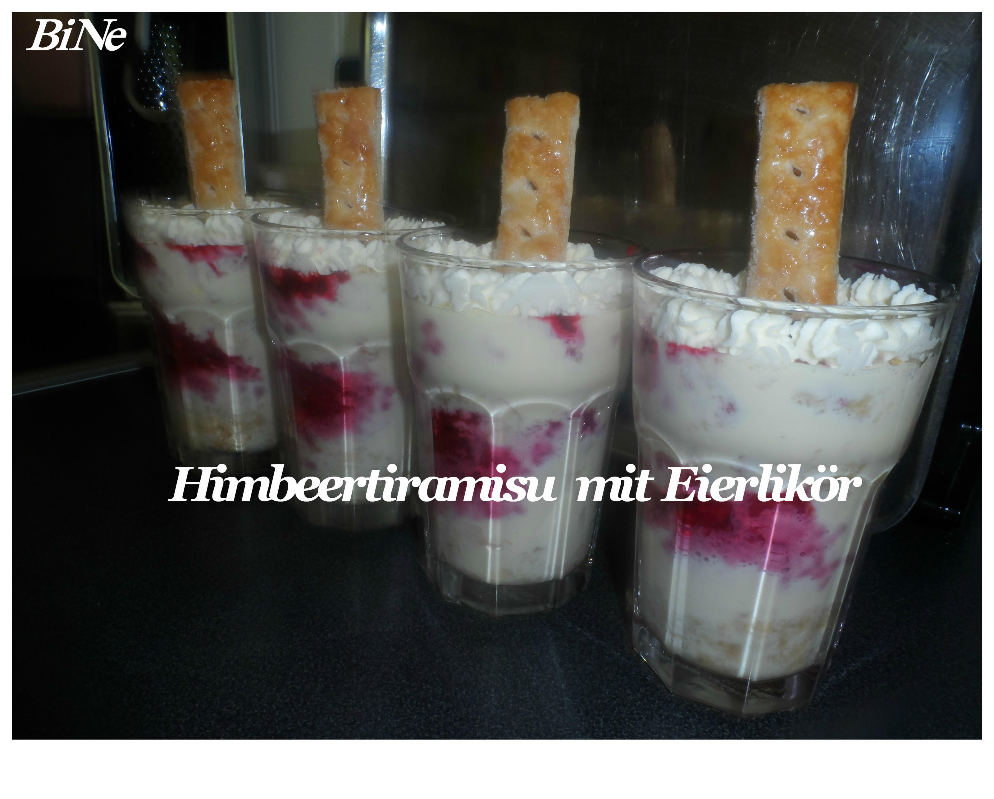 Bilder für BiNe` S HIMBEERTIRAMISU MIT EIERLIKÖR - Rezept