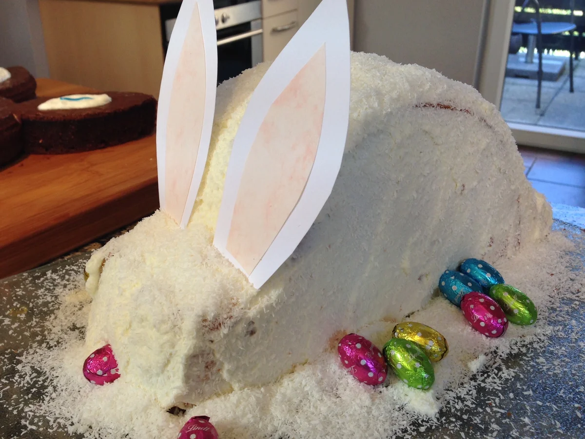 Rezept: Hasenkuchen mit Schokolade oder Kokos für Ostern Hasenkuchen mit Schokolade oder Kokos für Ostern - Rezept