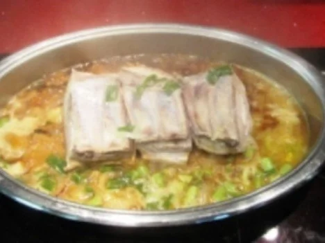 Rezept: Schweinerippchen mit Apfelrotkraut und Kartoffelstampf à la Biggi Bild Nr. 2 Schweinerippchen mit Apfelrotkraut und Kartoffelstampf à la Biggi - Rezept - Bild Nr. 2