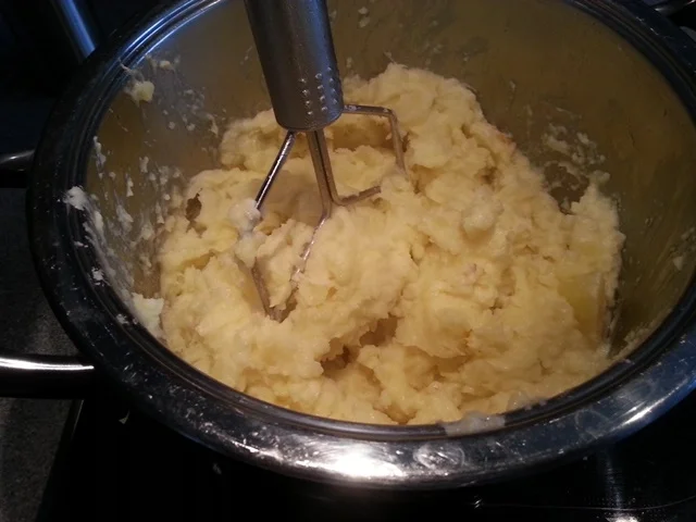 Rezept: Schweinerippchen mit Apfelrotkraut und Kartoffelstampf à la Biggi Bild Nr. 4 Schweinerippchen mit Apfelrotkraut und Kartoffelstampf à la Biggi - Rezept - Bild Nr. 4