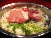 Rezept: Schweinerippchen mit Apfelrotkraut und Kartoffelstampf ร la Biggi Schweinerippchen mit Apfelrotkraut und Kartoffelstampf ร la Biggi - Rezept