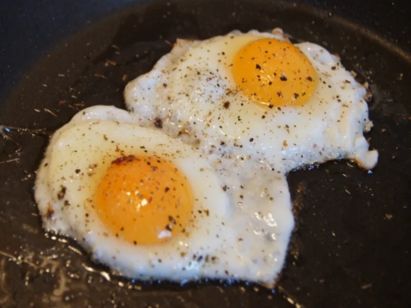 Spiegeleier auf Spinat - Rezept - Bild Nr. 12