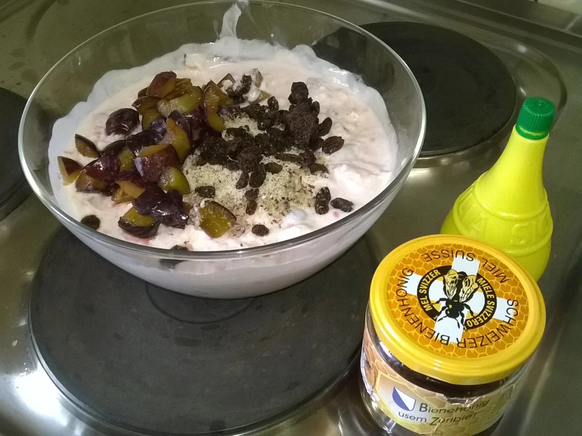 Rezept: My Bircher-Müesli - eine weitere, aber spezielle Variante der gesunden Vollwertnahrung Bild Nr. 6 My Bircher-Müesli - eine weitere, aber spezielle Variante der gesunden Vollwertnahrung - Rezept - Bild Nr. 6