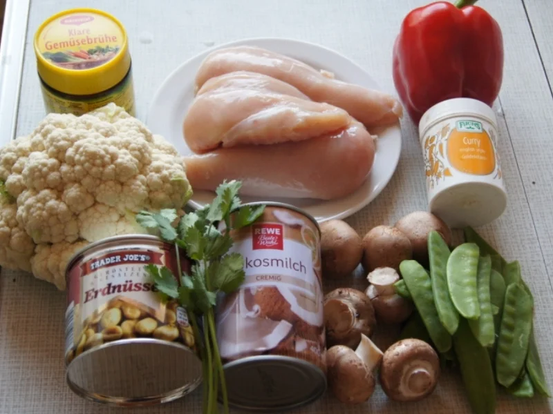 Hähnchenbrustfilet-Curry mit Kokosmilch und Blumenkohl-Reis - Rezept - Bild Nr. 2