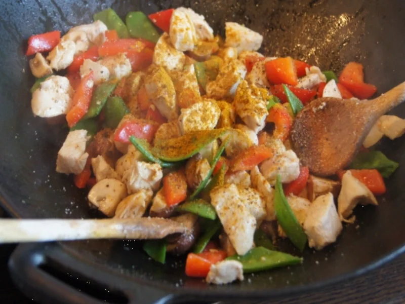 Hähnchenbrustfilet-Curry mit Kokosmilch und Blumenkohl-Reis - Rezept - Bild Nr. 8