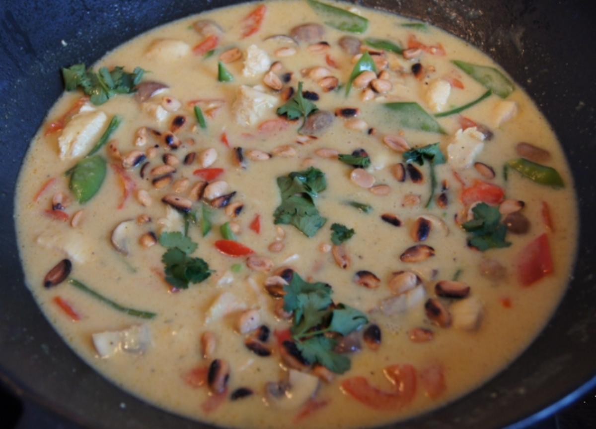 Hähnchenbrustfilet-Curry mit Kokosmilch und Blumenkohl-Reis - Rezept - Bild Nr. 12