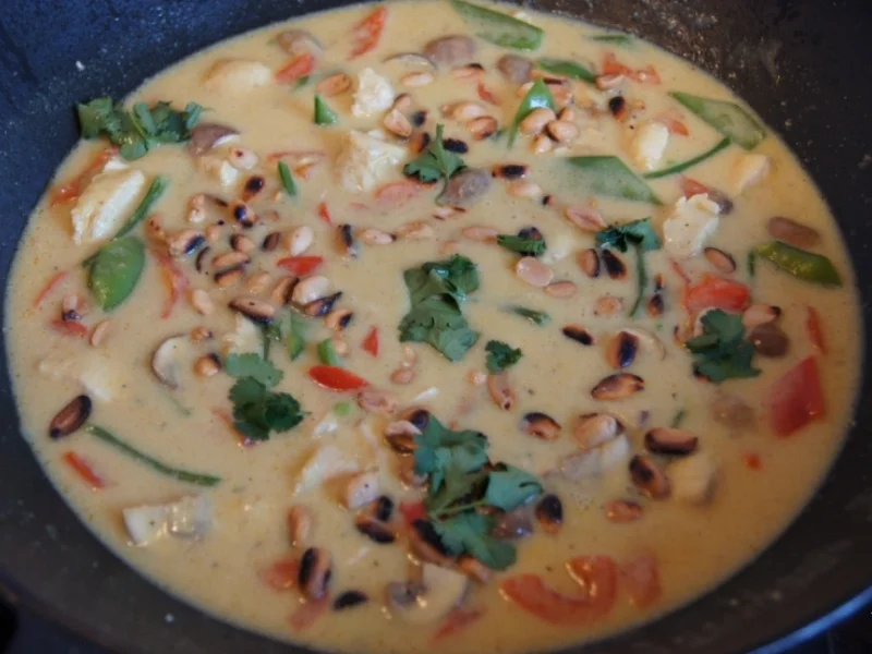 Hähnchenbrustfilet-Curry mit Kokosmilch und Blumenkohl-Reis - Rezept - Bild Nr. 12