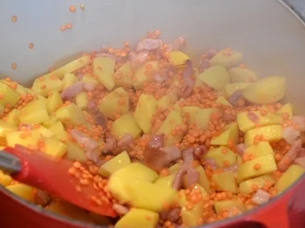 Rezept: Fein rustikale Rote Linsensuppe Bild Nr. 10 Fein rustikale Rote Linsensuppe - Rezept - Bild Nr. 10