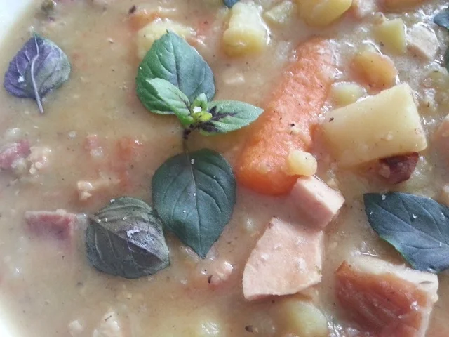 Rezept: Fein rustikale Rote Linsensuppe Bild Nr. 27 Fein rustikale Rote Linsensuppe - Rezept - Bild Nr. 27