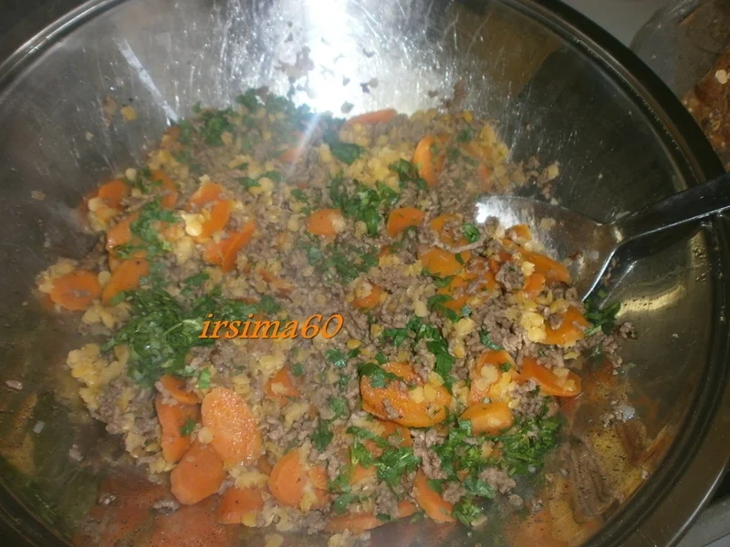 Rezept: Exotische Wokpfanne mit Möhren und roten Linsen Exotische Wokpfanne mit Möhren und roten Linsen - Rezept