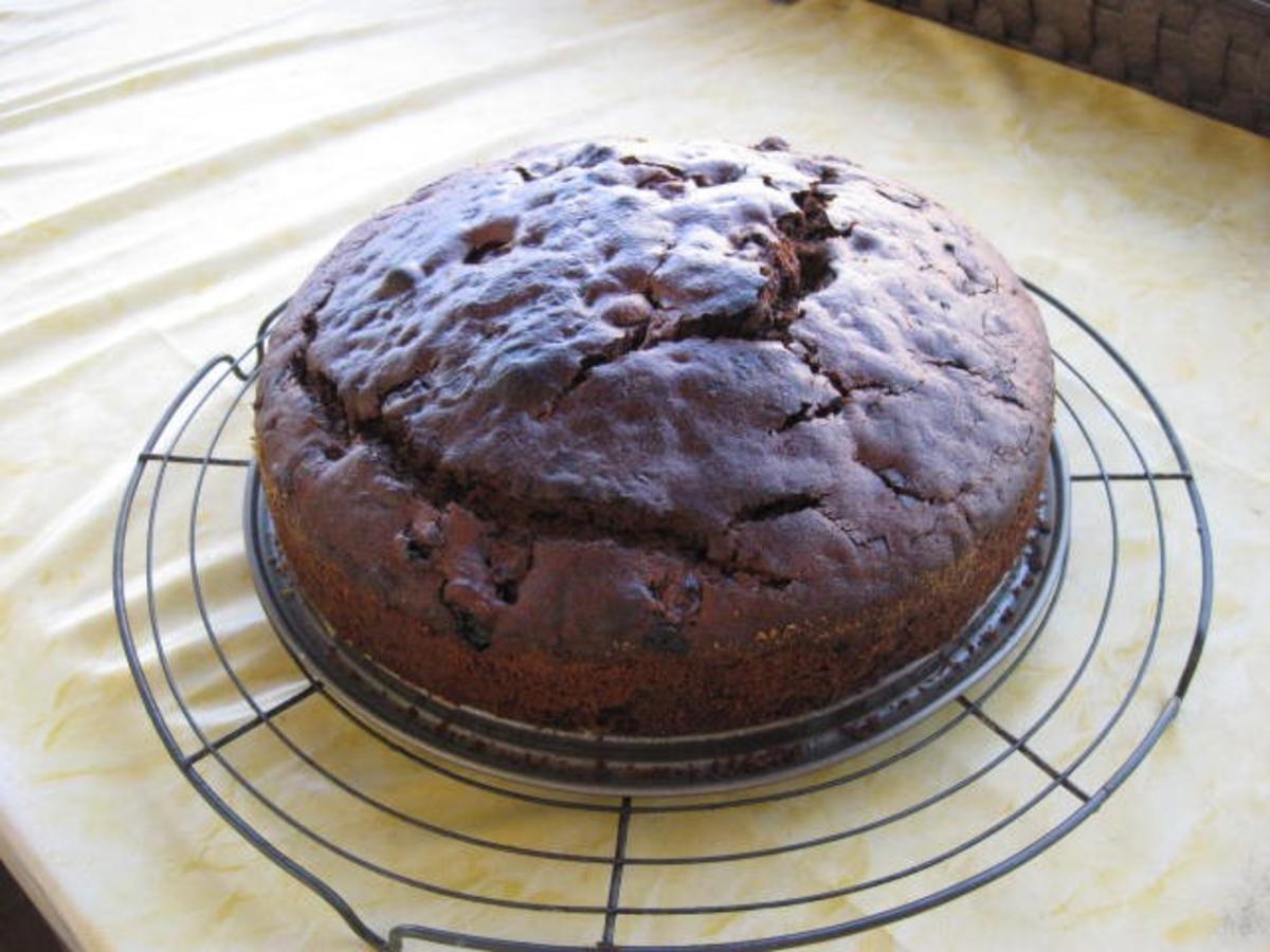 Schoko Kuchen mit Sauerkirschen - Rezept Gesendet von manschie