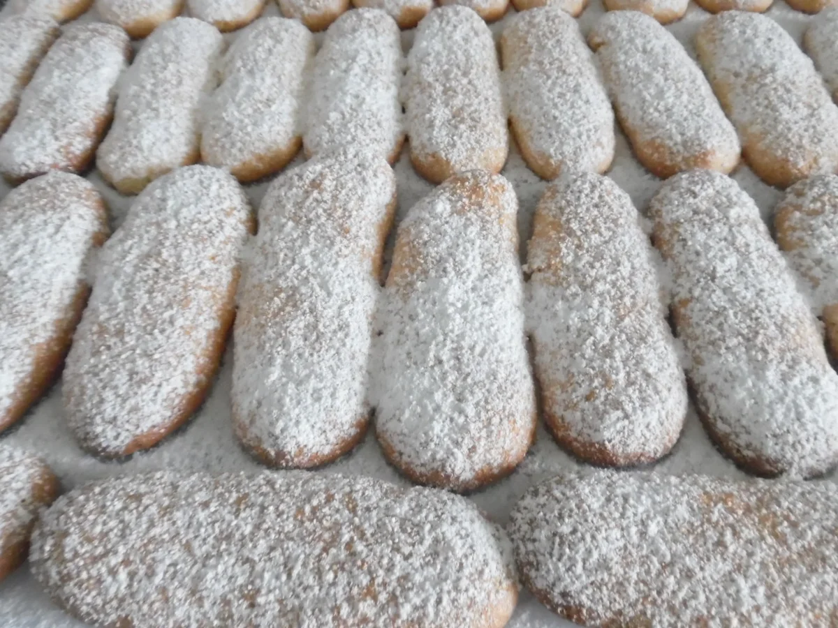 Rezept: Biskotten (Löffelbisquits) Biskotten (Löffelbisquits) - Rezept