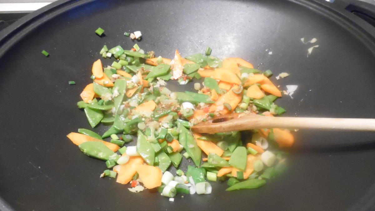 Scharfes Fisch-Curry mit gebratenem Eier-Reis - Rezept - Bild Nr. 8