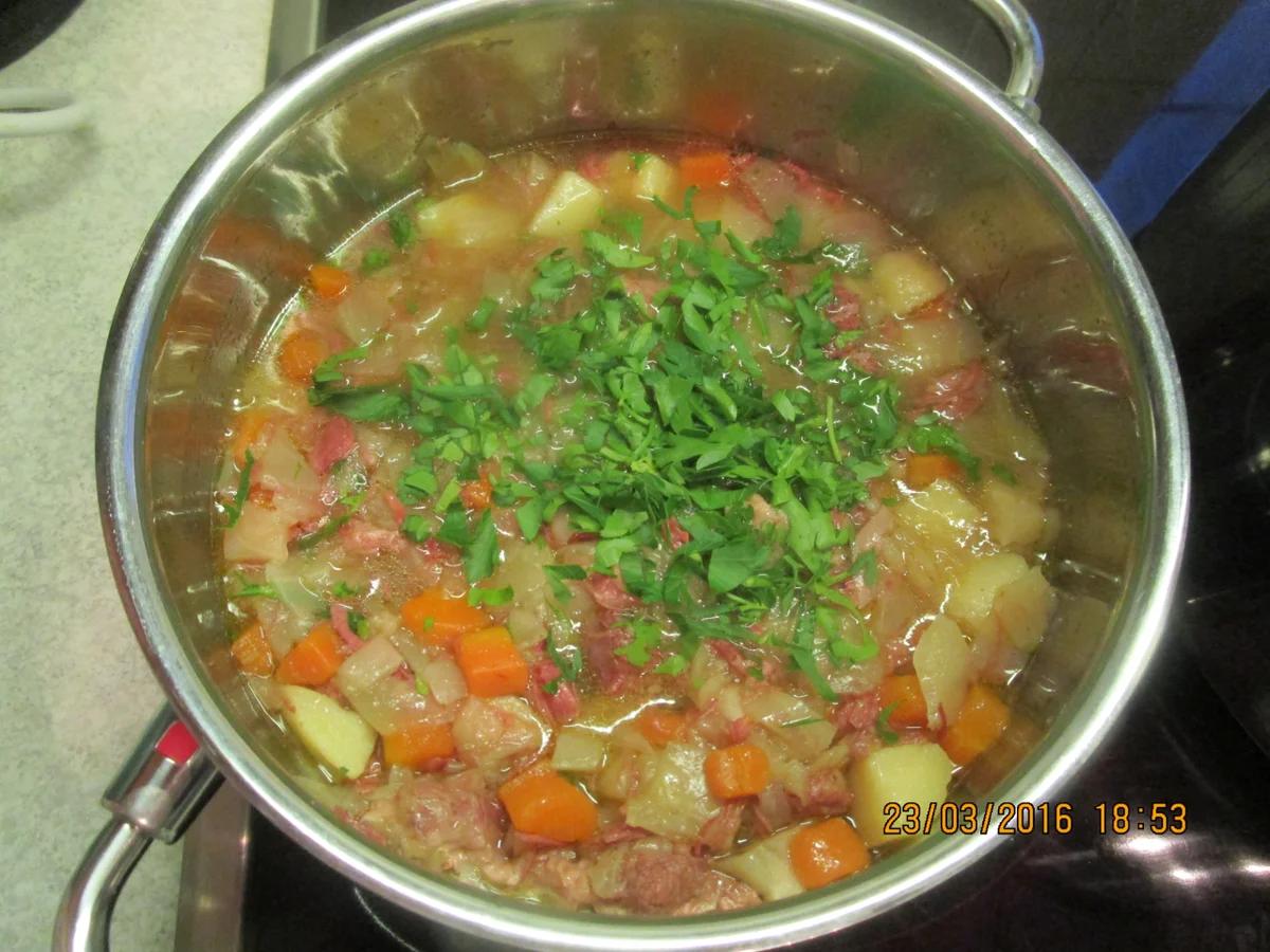 Rezept: Resteessen: Weißkohl-Möhren-Eintopf Bild Nr. 13 Resteessen: Weißkohl-Möhren-Eintopf - Rezept - Bild Nr. 13