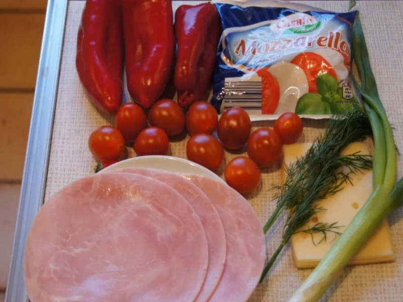 Geröstetes Knoblauchbrot mit gemischten Salat - Rezept - Bild Nr. 5