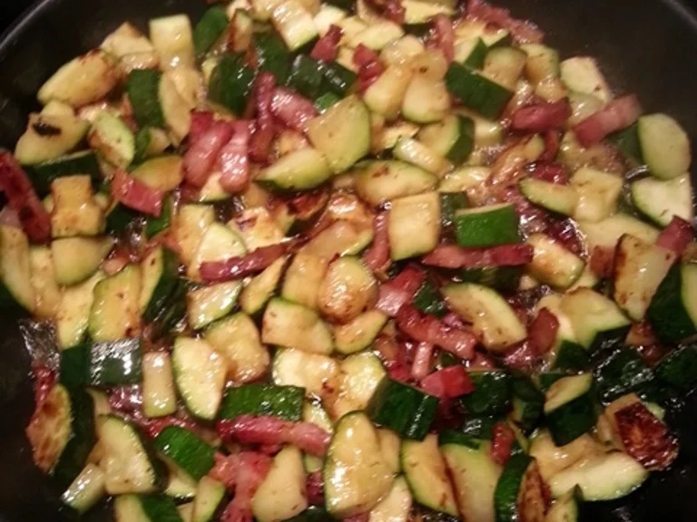 Rezept: Pasta mit Zucchini Gemüse Bild Nr. 16 Pasta mit Zucchini Gemüse - Rezept - Bild Nr. 16