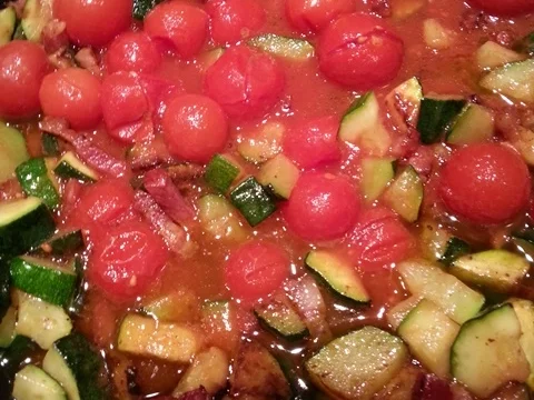 Rezept: Pasta mit Zucchini Gemüse Bild Nr. 18 Pasta mit Zucchini Gemüse - Rezept - Bild Nr. 18