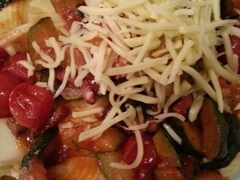 Rezept: Pasta mit Zucchini Gemüse Bild Nr. 19 Pasta mit Zucchini Gemüse - Rezept - Bild Nr. 19