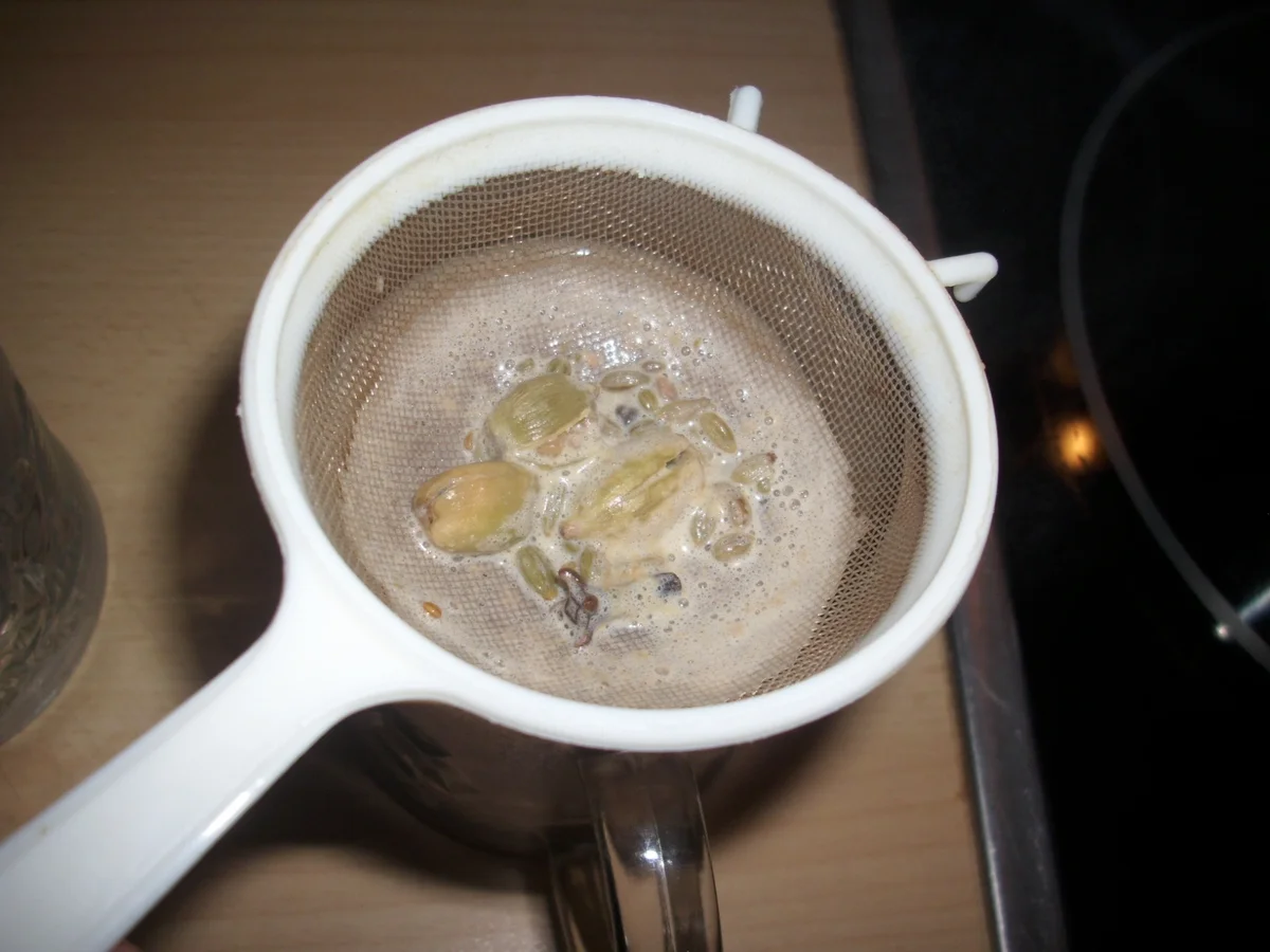 Rezept: Indischer Chai Bild Nr. 4 Indischer Chai - Rezept - Bild Nr. 4