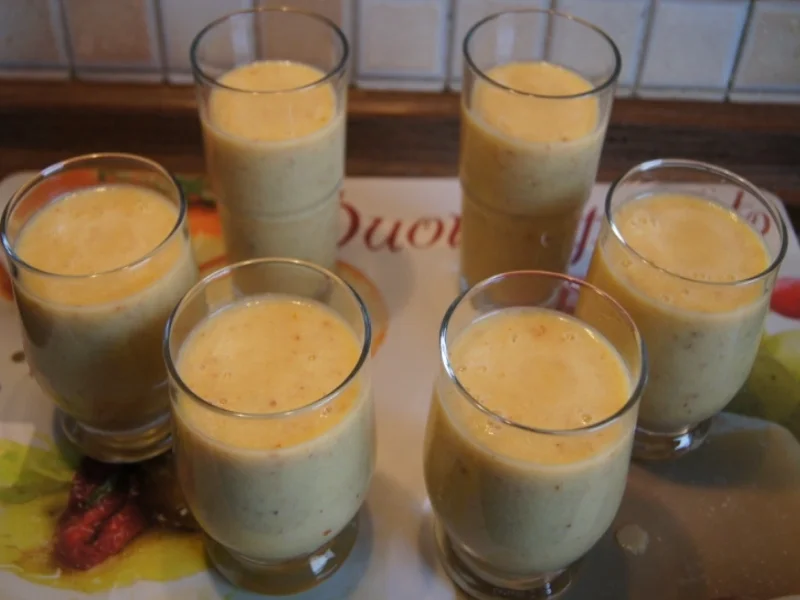 Rezept: Bananen-Ananas-Smoothie Bananen-Ananas-Smoothie - Rezept