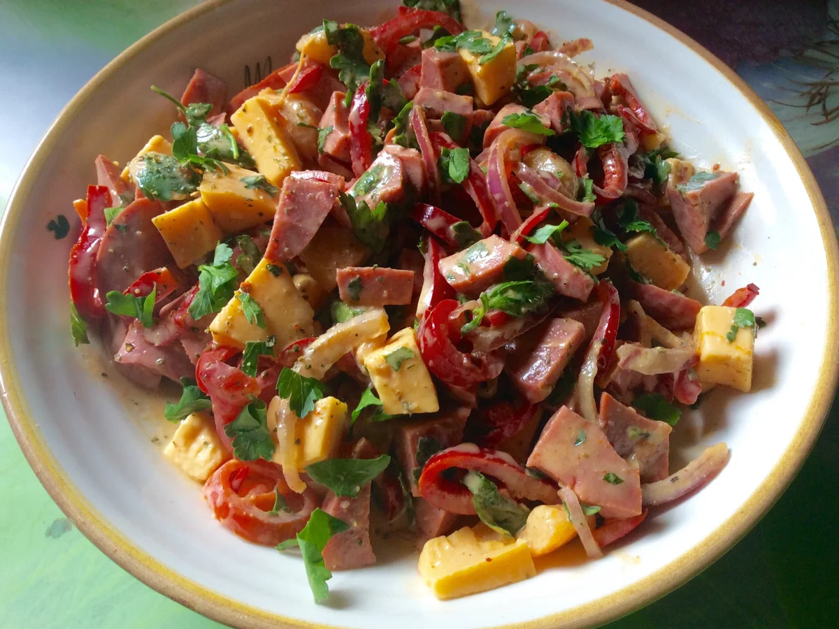 feuriger Wurst-Käsesalat - Rezept - Bild Nr. 3