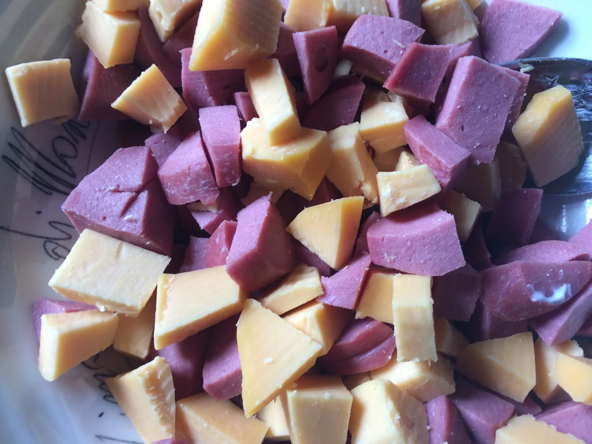 feuriger Wurst-Käsesalat - Rezept - Bild Nr. 4